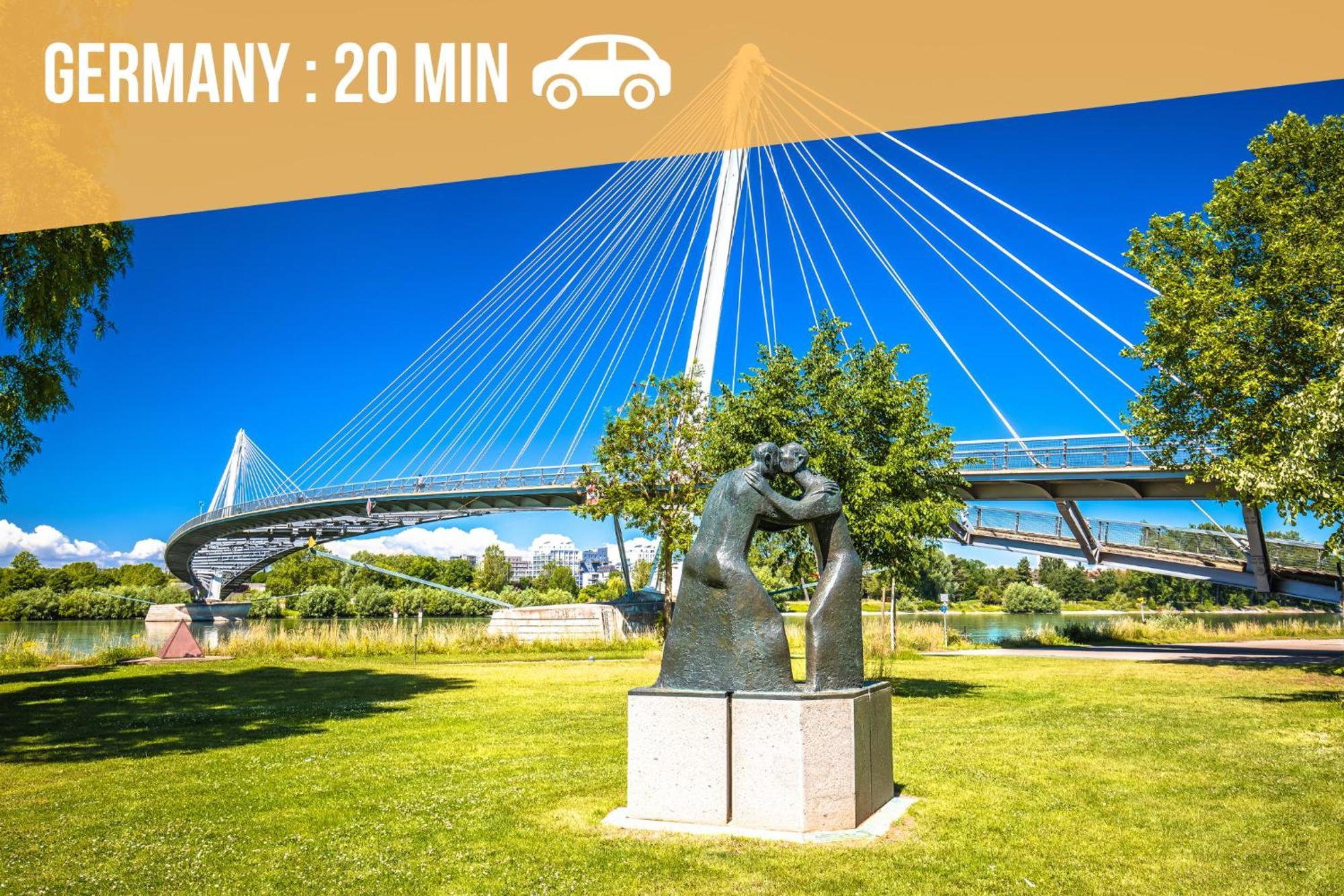 Lit Rond Tres Grand Et Confortable - Garage Possible Ou Parking Gratuit Rue - Gare 2 Min Et Ville 4 Min En Tram - Ciel Etoile - Netflix Videoprojecteur - Luxe Et Evasion Štrasburk Exteriér fotografie